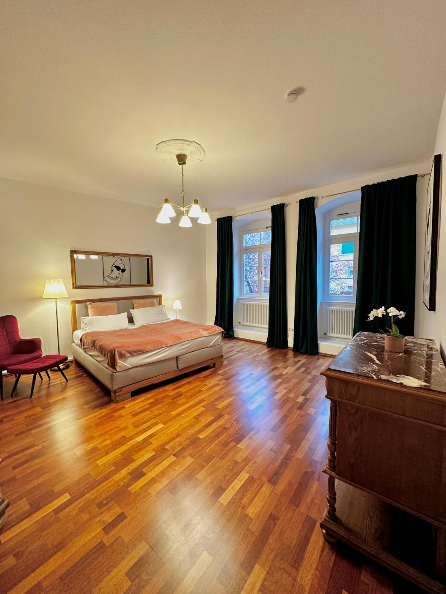 Hirsch Appartements Baden-Baden Exteriör bild