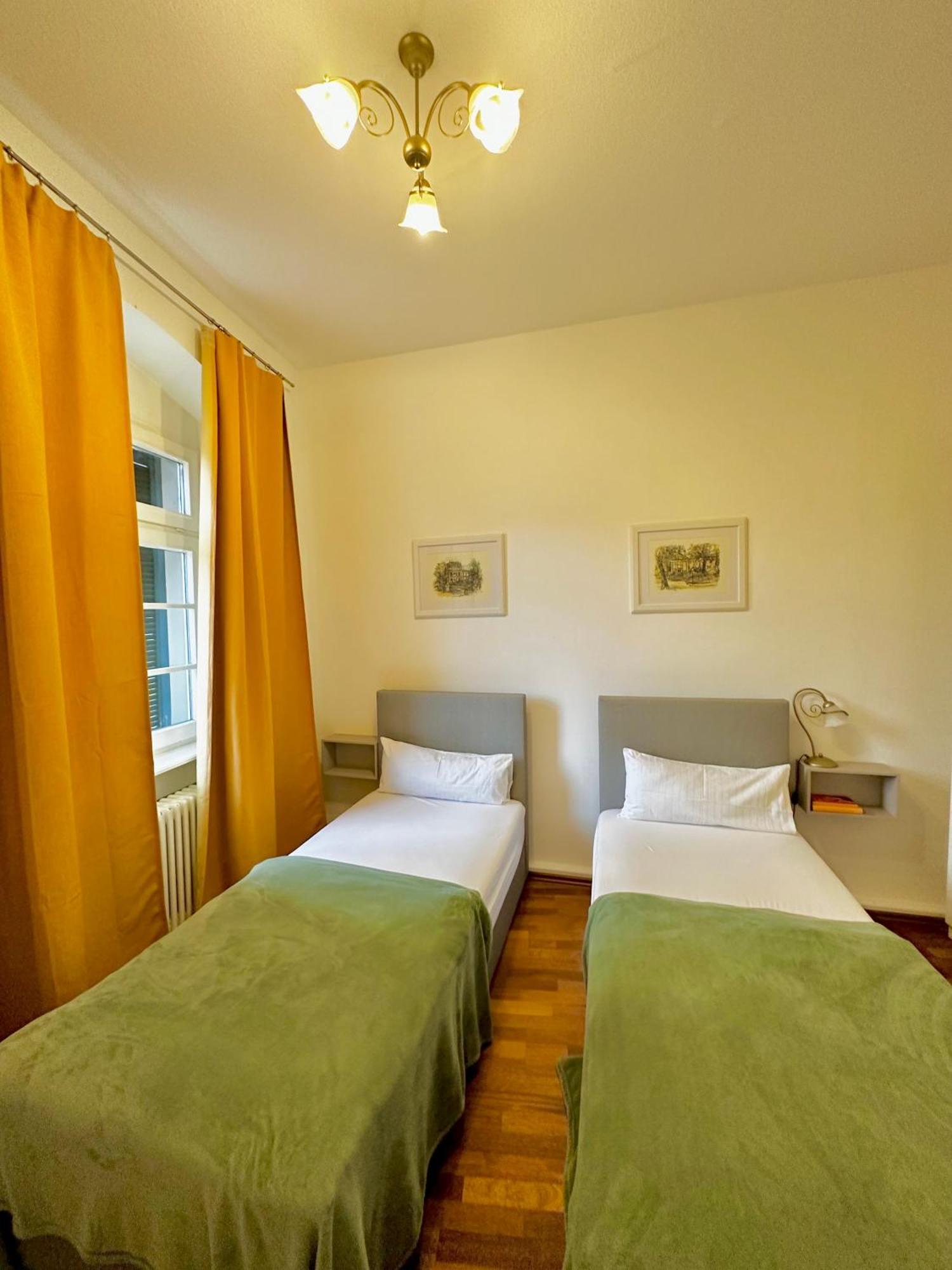 Hirsch Appartements Baden-Baden Exteriör bild