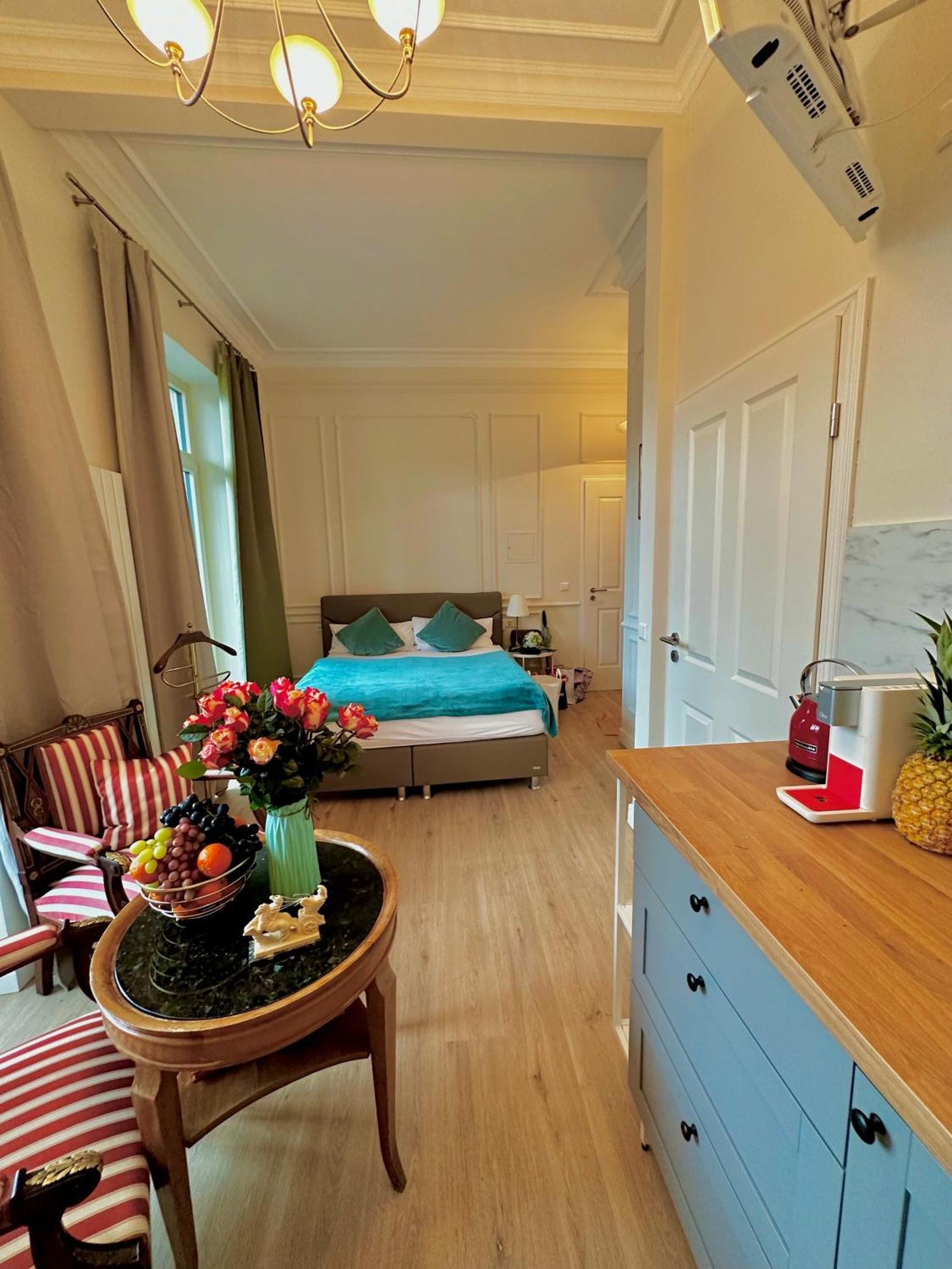 Hirsch Appartements Baden-Baden Exteriör bild
